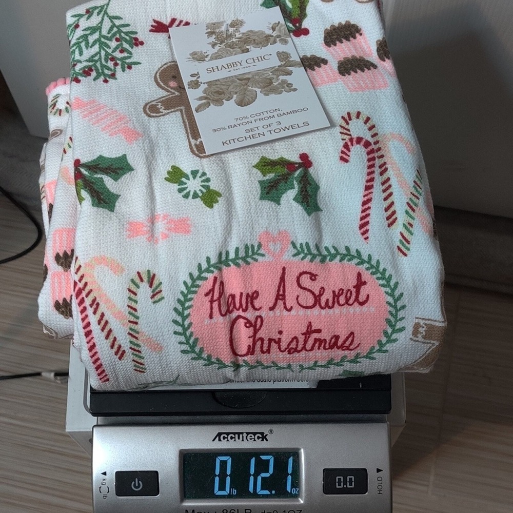Pastel Pink Gingerbread Shabby Chic Christmas Kitchen Hand Towels - Picture 8 of 10